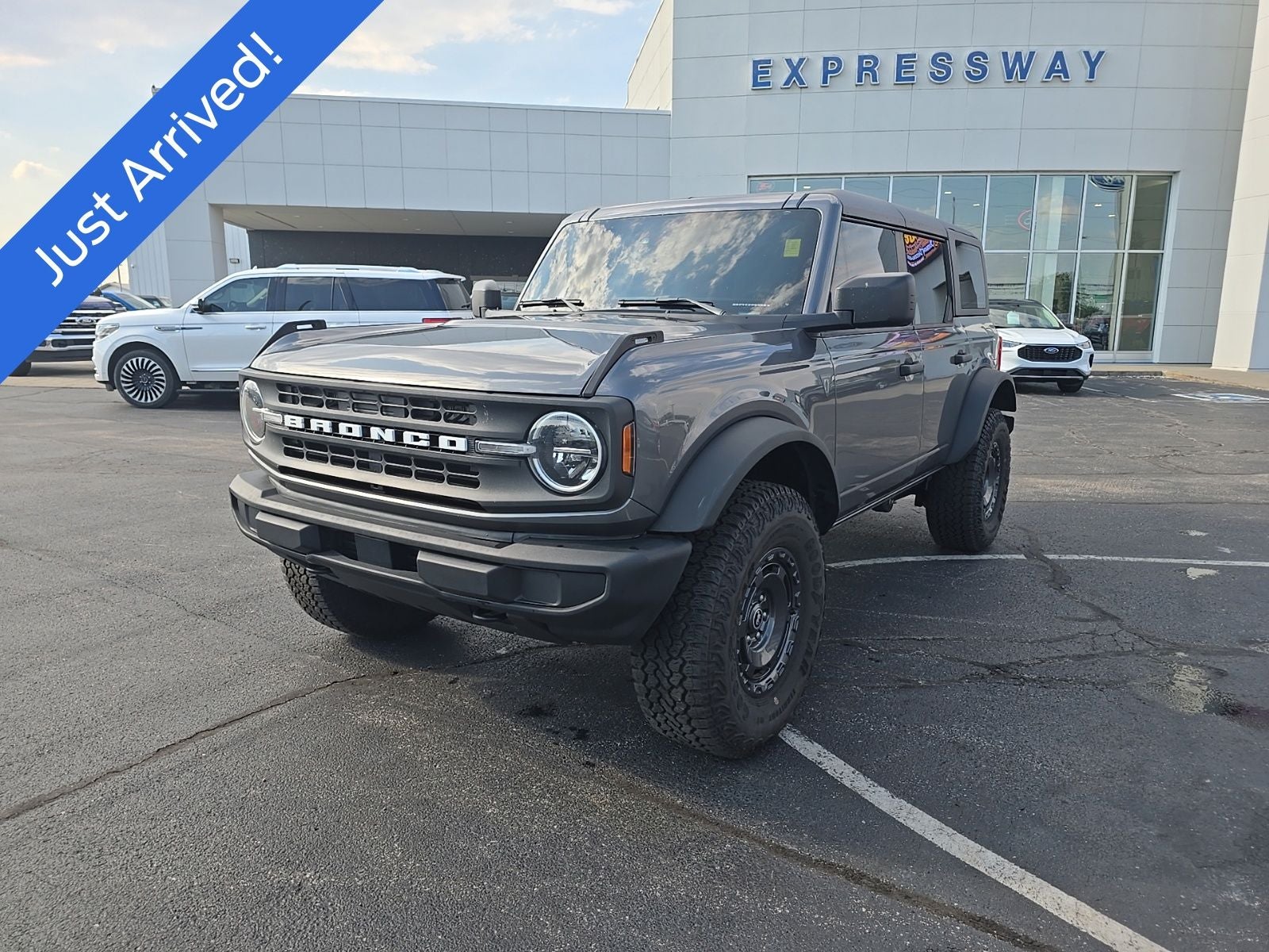Gray Metallic 2025 Ford Bronco SUV / Crossover Four-Wheel Drive Automatic