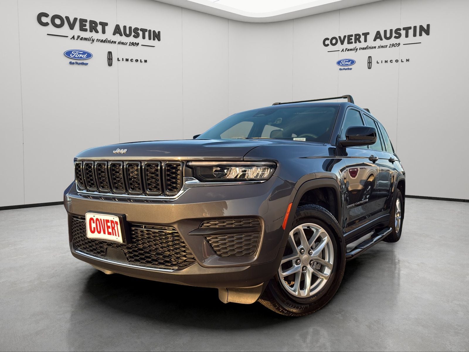 2025 Jeep Grand Cherokee Laredo, Altitude