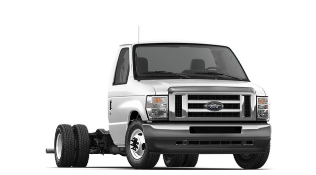 Oxford White 2027 Ford E-Series Chassis Pickup Truck Rear-Wheel Drive 6-Speed Automatic