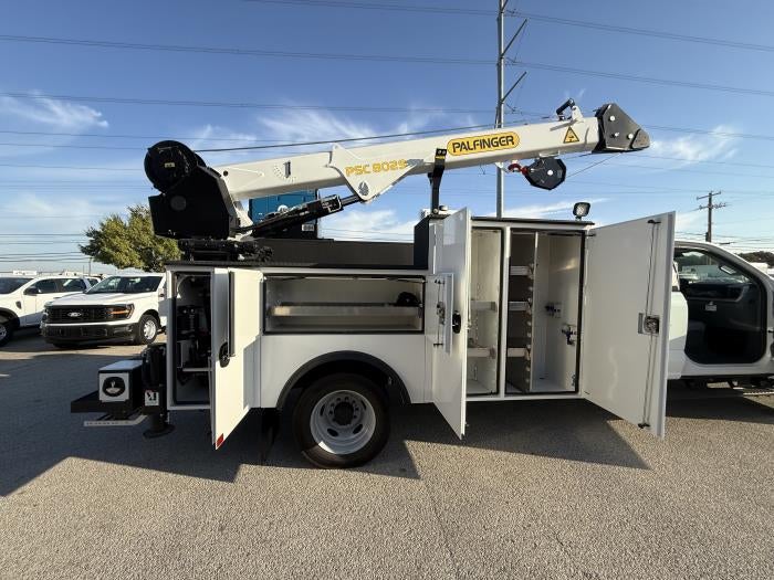 2025 Ford F-550 Crew Cab DRW 4WD Palfinger Mechanics Body for sale #1886260 - photo 18