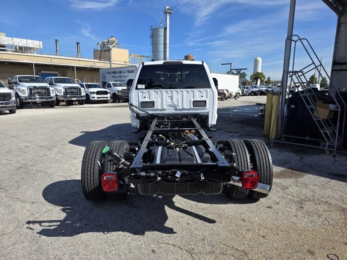 New 2026 Ford F-450 Super Cab Cab Chassis for sale #2002993 - photo 4
