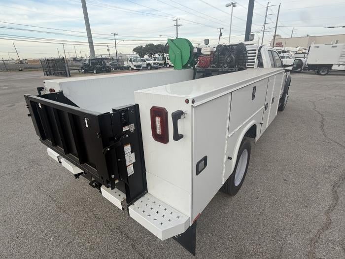 New 2025 Ford F-550 Super Cab Service Truck for sale #1879211 - photo 5