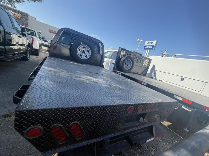 New 2026 Ford F-350 Crew Cab Flatbed Truck for sale #1988615 - photo 5