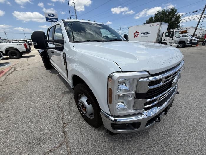 New 2026 Ford F-350 Crew Cab Steel Flatbed Truck for sale #2035950 - photo 7