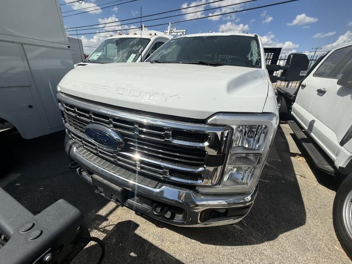 New 2026 Ford F-350 Crew Cab Flatbed Truck for sale #1950158 - photo 15