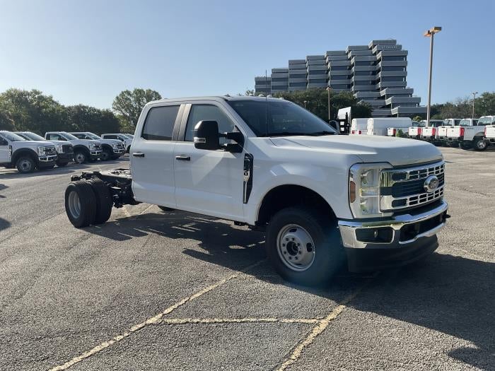 New 2026 Ford F-350 Crew Cab Cab Chassis for sale #1950161 - photo 4