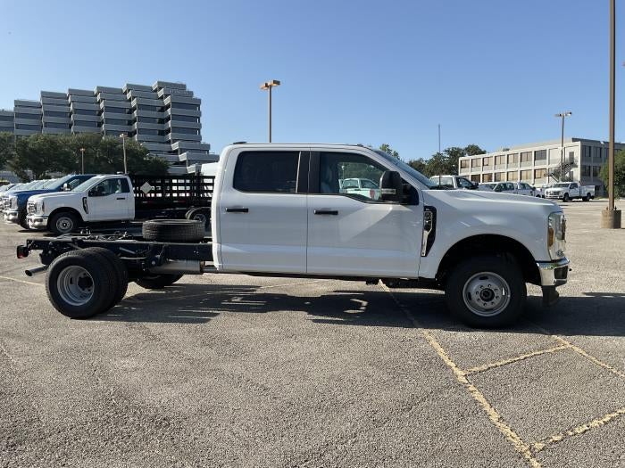 New 2026 Ford F-350 Crew Cab Cab Chassis for sale #1950161 - photo 5
