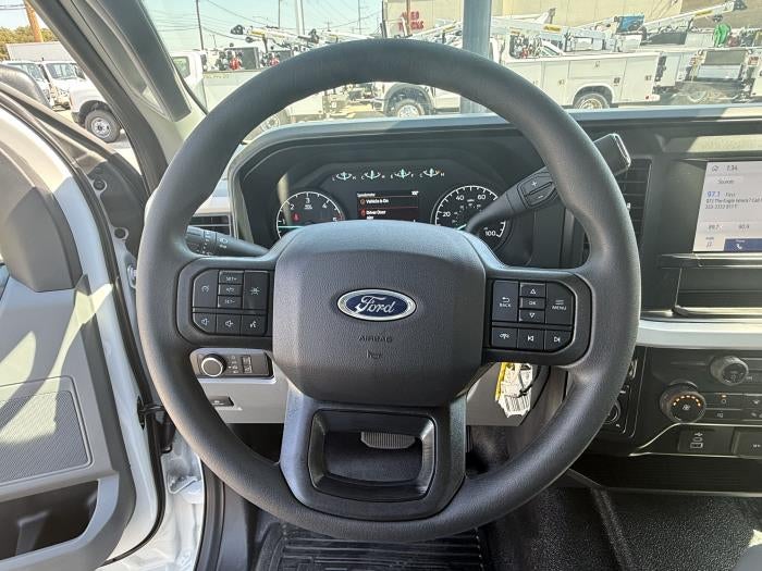 2026 Ford F-350 Crew Cab DRW 4WD CM Truck Beds Flatbed Truck for sale #1950140 - photo 17