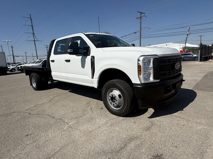 2026 Ford F-350 Crew Cab DRW 4WD CM Truck Beds Flatbed Truck for sale #1950140 - photo 4