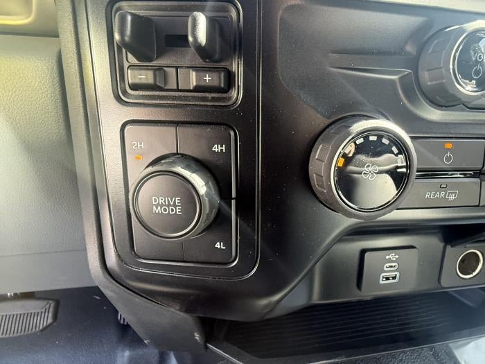 New 2025 Ford F-350 Crew Cab Steel Flatbed Truck for sale #1918909 - photo 11