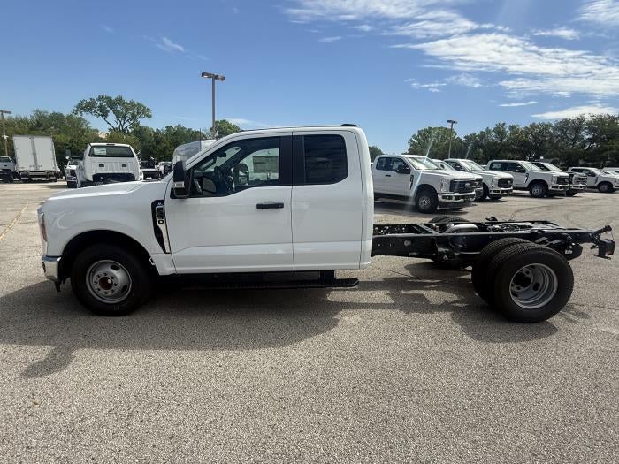 New 2026 Ford F-350 Super Cab Cab Chassis for sale #1985152 - photo 3