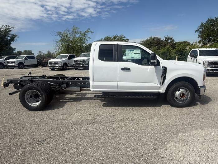 New 2026 Ford F-350 Super Cab Cab Chassis for sale #1985152 - photo 6