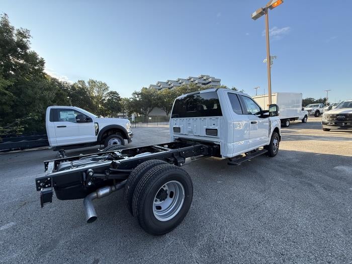 New 2026 Ford F-350 Super Cab Cab Chassis for sale #1949223 - photo 7