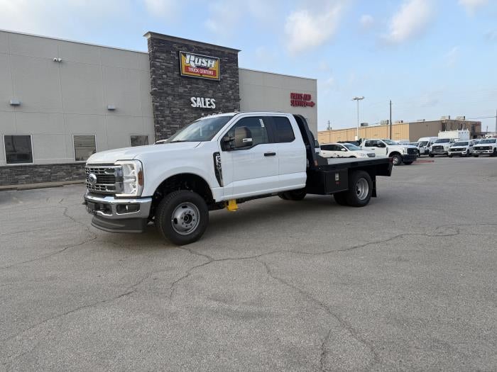 New 2024 Ford F-350 Super Cab Steel Flatbed Truck for sale #1866066 - photo 1