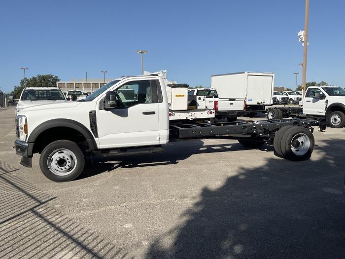 2025 Ford F-550 Regular Cab DRW 4x2 Cab Chassis for sale #1920607 - photo 5