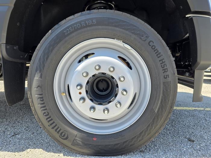 New 2025 Ford F-550 Regular Cab Cab Chassis for sale #1899590 - photo 11