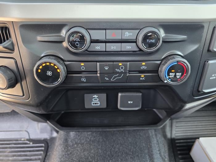 2025 Ford F-550 Regular Cab DRW 4x2 Cab Chassis for sale #1899590 - photo 18