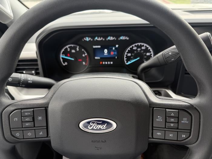 New 2025 Ford F-550 Regular Cab Box Truck with Liftgate for sale #1900320 - photo 5