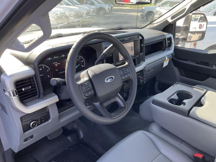 2025 Ford F-550 Regular Cab DRW 4x2 Cab Chassis for sale #1920592 - photo 10