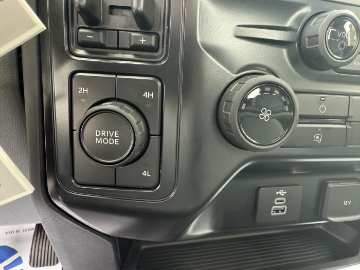 New 2026 Ford F-550 Regular Cab Bucket Truck for sale #1993139 - photo 5