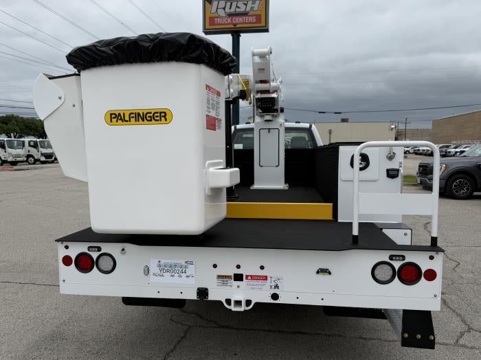 New 2026 Ford F-550 Regular Cab Bucket Truck for sale #1993139 - photo 5