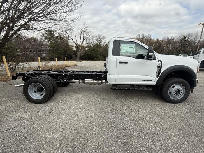 2026 Ford F-600 Regular Cab DRW 4x2 Cab Chassis for sale #2027769 - photo 6