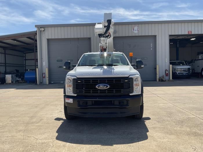 New 2026 Ford F-600 Regular Cab Bucket Truck for sale #2003015 - photo 8
