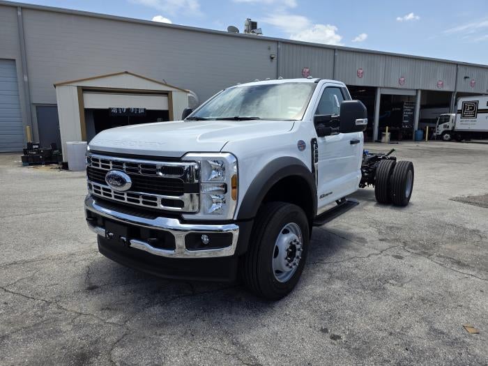 New 2026 Ford F-600 - photo 2