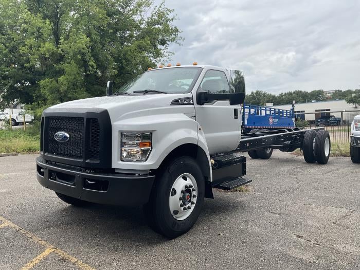 2026 Ford F-750 Regular Cab DRW RWD Cab Chassis for sale #1980670 - photo 3