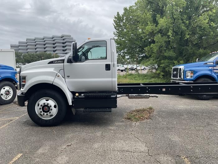New 2026 Ford F-750 Regular Cab Cab Chassis for sale #1903518 - photo 3
