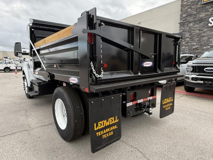 New 2027 Ford F-750 - photo 2