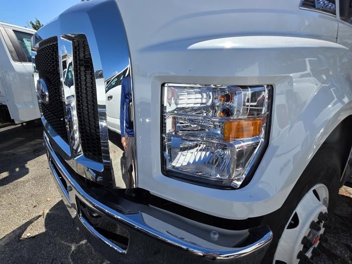 2026 Ford F-750 Regular Cab DRW 4x2 Cab Chassis for sale #1947188 - photo 11