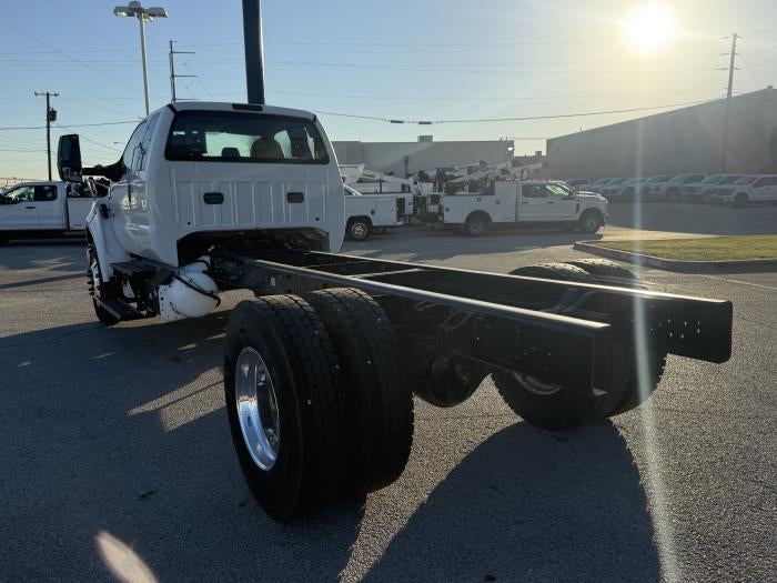 New 2023 Ford F-750 Super Cab Cab Chassis for sale #1528992 - photo 2