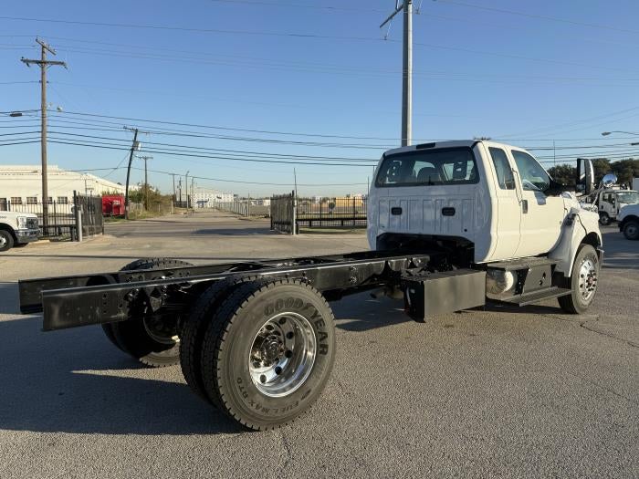 2023 Ford F-750 Super Cab DRW 4x2 Cab Chassis for sale #1528992 - photo 5