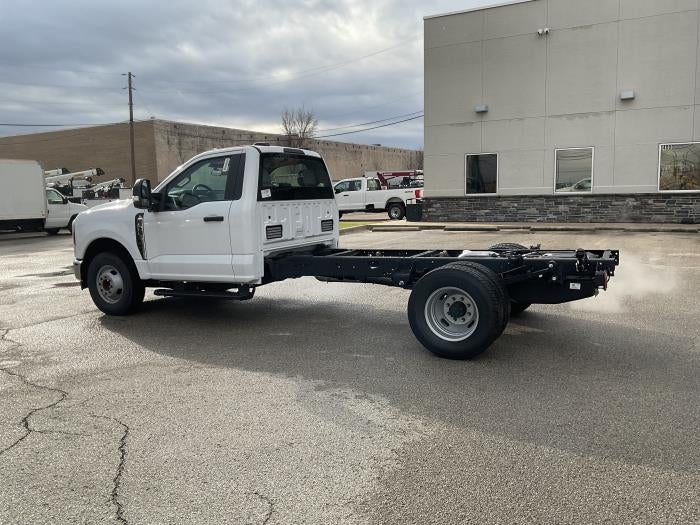 2024 Ford F-350 Regular Cab DRW 4x2 Cab Chassis for sale #1784418 - photo 2