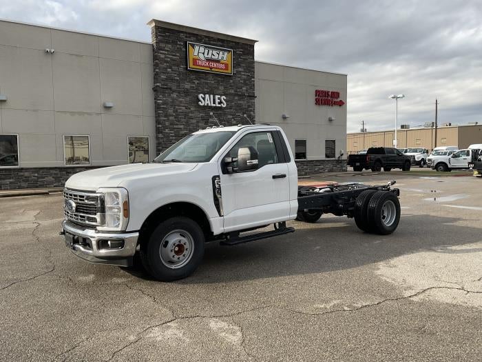 New 2025 Ford F-350 Regular Cab Cab Chassis for sale #1869502 - photo 1