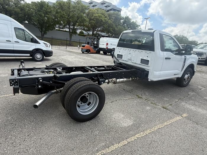 New 2026 Ford F-350 Regular Cab Cab Chassis for sale #2009109 - photo 5