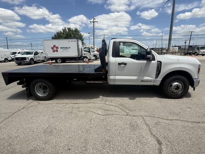 New 2025 Ford F-350 Regular Cab Flatbed Truck for sale #2035960 - photo 6