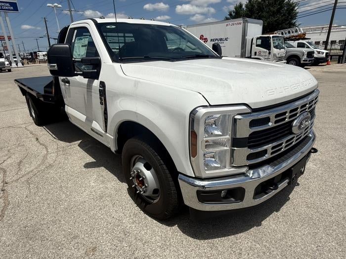 New 2025 Ford F-350 Regular Cab Flatbed Truck for sale #2035960 - photo 7