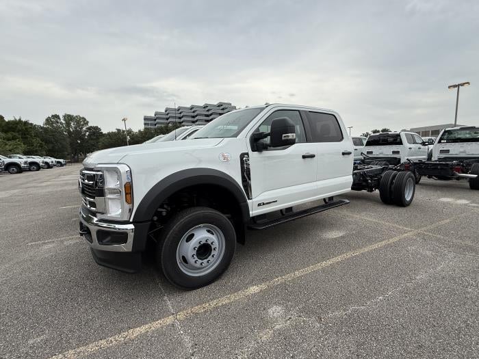 2025 Ford F-550 Crew Cab DRW 4x2 Cab Chassis for sale #1916019 - photo 1