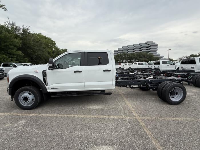 2025 Ford F-550 Crew Cab DRW 4x2 Cab Chassis for sale #1915031 - photo 4