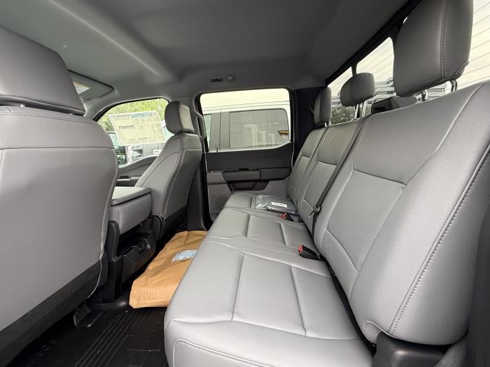 2025 Ford F-550 Crew Cab DRW 4x2 Cab Chassis for sale #1915025 - photo 6