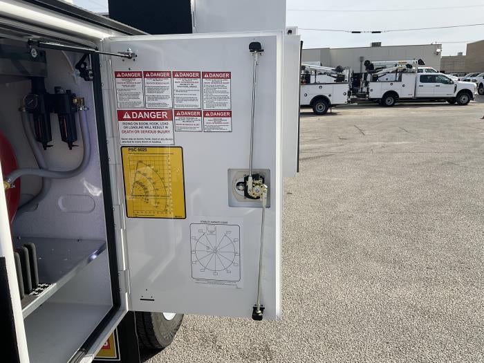 2026 Ford F-550 Crew Cab DRW 4WD Palfinger Mechanics Body for sale #1955190 - photo 11