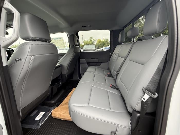 2025 Ford F-550 Crew Cab DRW 4WD Cab Chassis for sale #1931675 - photo 6