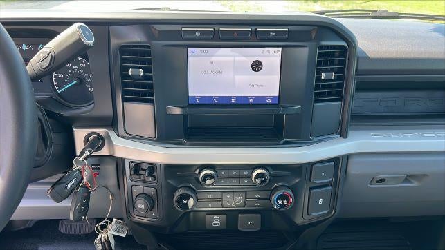 2025 Ford F-550 Regular Cab DRW 4WD Palfinger Bucket Truck for sale #1865544 - photo 14