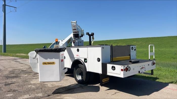 2025 Ford F-550 Regular Cab DRW 4WD Palfinger Bucket Truck for sale #1865544 - photo 2