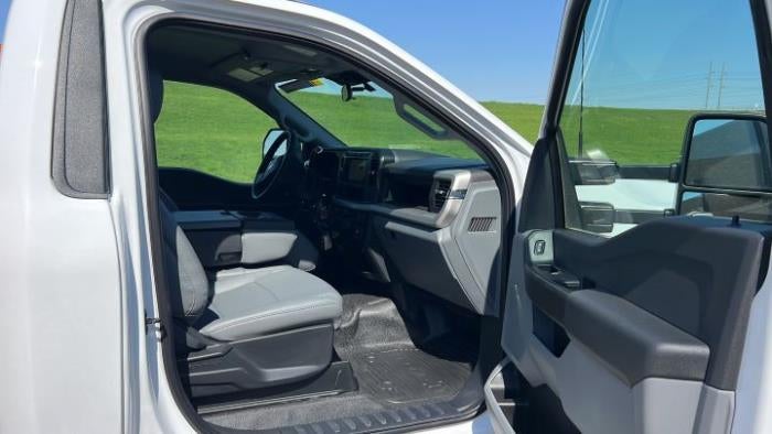 2025 Ford F-550 Regular Cab DRW 4WD Palfinger Bucket Truck for sale #1865544 - photo 24