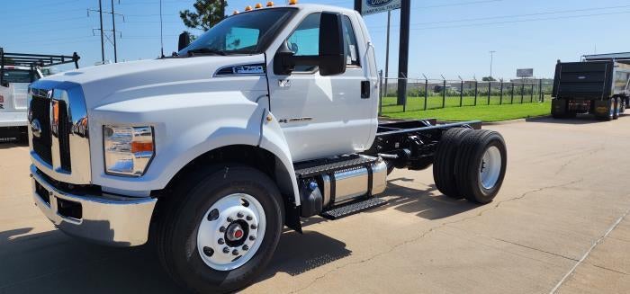 New 2026 Ford F-750 - photo 2