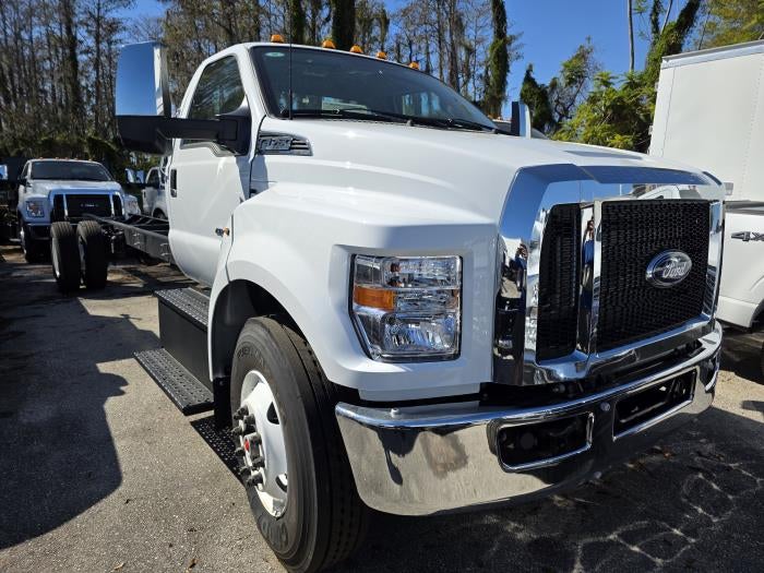 2026 Ford F-750 Regular Cab DRW 4x2 Cab Chassis for sale #1947168 - photo 4