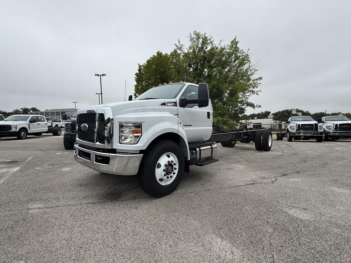 New 2026 Ford F-750 Regular Cab Cab Chassis for sale #1952243 - photo 1